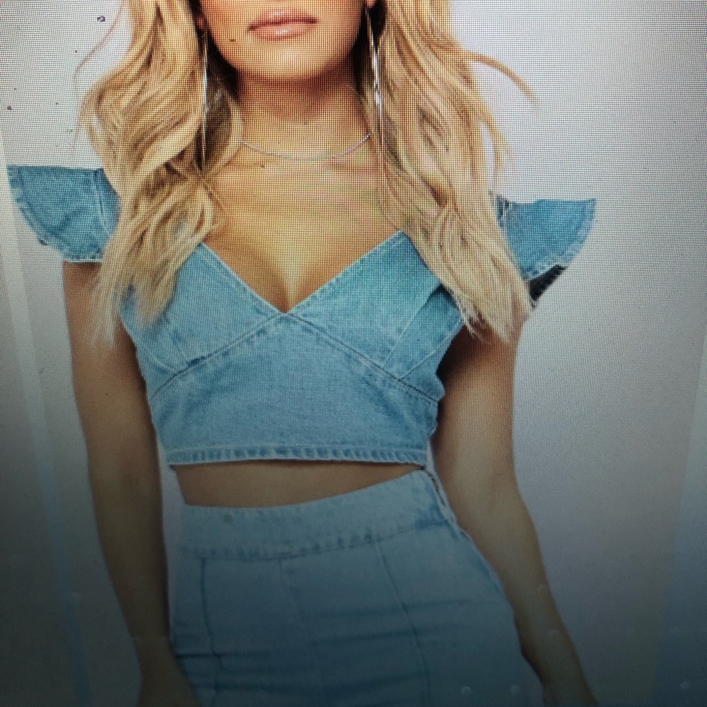 Denim crop tank top!